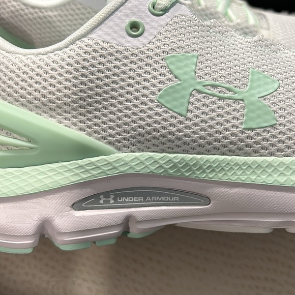 Under Armour Women Charged Gemini - Picture 4 of 10